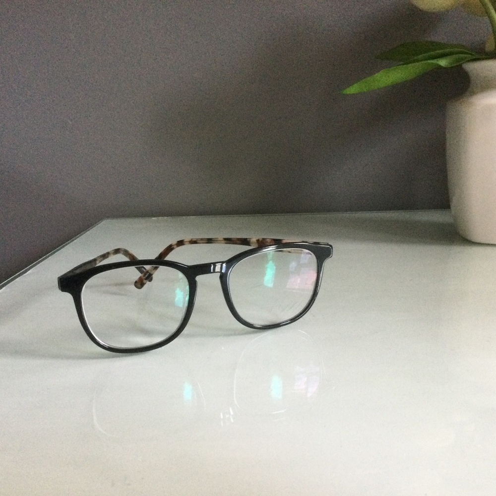 Square Black Prescription Eyeglasses With Tortoiseshell Arms